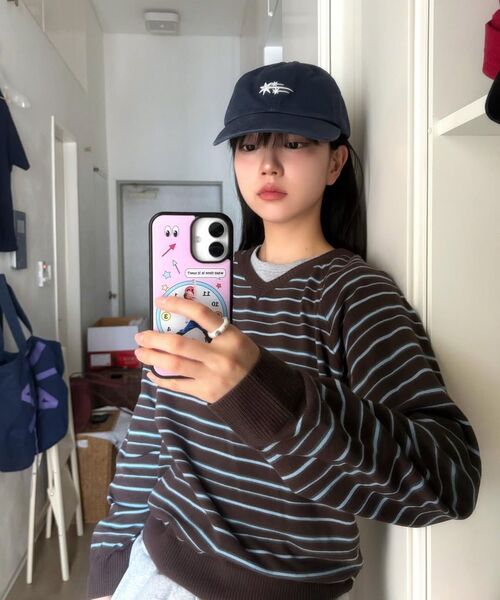 NICE GHOST CLUB(ナイスゴーストクラブ)の「MULTI STRIPE 3STAR V NECK KNIT_BROWN(NG2GSUM600A)(ニット/セーター・レディース・ブラウン・SMALL/MEDIUM/LARGE)」の7枚目の写真