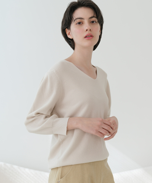 VASCARA(バスカラ)の「Drop Puff V Neck Capri Knitwear (5colors)(ニット/セーター・レディース・クリーム/ライトイエロー/ブラック/ライトピンク/カーキ・FREE)」の6枚目の写真
