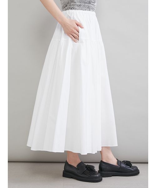 Mila Owen(ミラオーウェン)の「ウエストボリュームフレアスカート(スカート・レディース・グレー/ホワイト/ネイビー/ベージュ・1/0)」の7枚目の写真