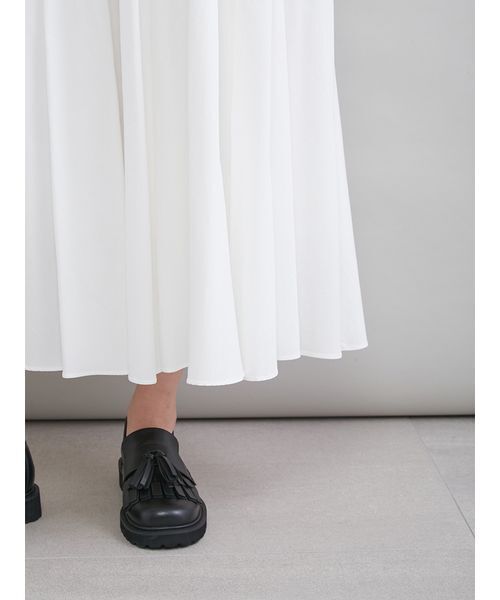 Mila Owen(ミラオーウェン)の「ウエストボリュームフレアスカート(スカート・レディース・グレー/ホワイト/ネイビー/ベージュ・1/0)」の11枚目の写真