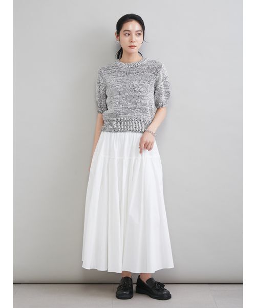 Mila Owen(ミラオーウェン)の「ウエストボリュームフレアスカート(スカート・レディース・グレー/ホワイト/ネイビー/ベージュ・1/0)」の12枚目の写真