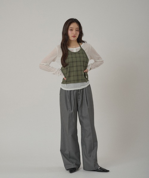 MUHET(ミュエータ)の「sheer henry neck top & halter neck bustier set / シアーヘンリートップス&ホルターネックビスチェセット(Tシャツ/カットソー・レディース・ネイビー/カーキ/チャコールグレー・FREE)」の18枚目の写真
