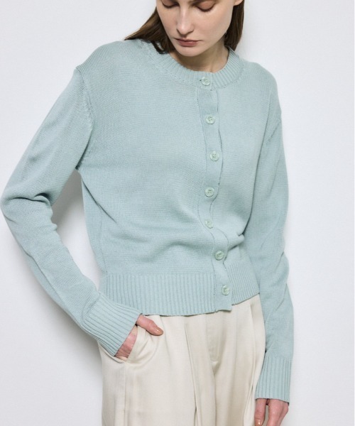 AZUL by moussy(アズールバイマウジー)の「リネンタッチクルーネックニットカーディガン 春服 秋服 ニットトップス 無地 長袖(カーディガン/ボレロ・レディース・アイボリー/ライトピンク/ライトブルー/モカ/ライトブラック・SMALL/MEDIUM)」の4枚目の写真