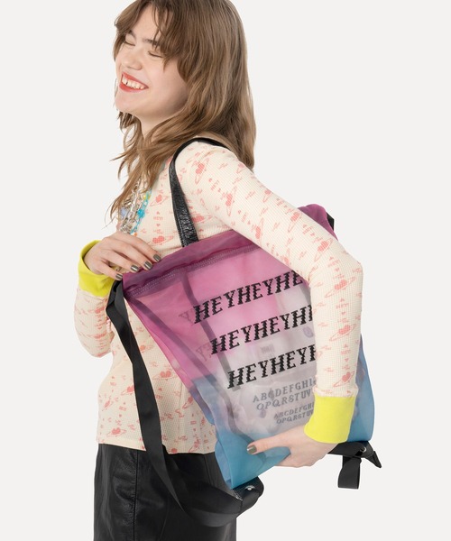 HEY!MrsROSE（ヘイミセスローズ）の「HEY! Mrs ROSE(ヘイ！ミセスローズ)Mesh Backpack（バックパック/リュック・レディース・グリーン/ピンク・FREE）」の6枚目の写真