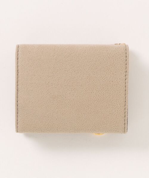 STELLA McCARTNEY(ステラマッカートニー)の「Falabella Tri-Fold Wallet / ファラベラ トリフォールド ウォレット(財布・レディース・クリーム・ONE SIZE)」の2枚目の写真