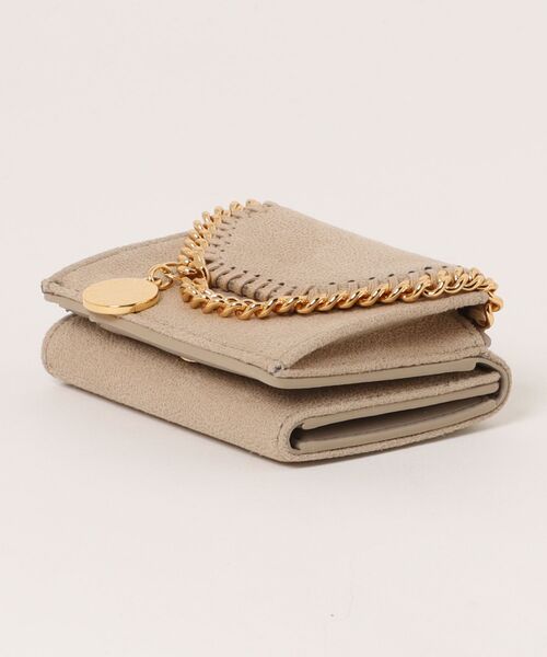 STELLA McCARTNEY(ステラマッカートニー)の「Falabella Tri-Fold Wallet / ファラベラ トリフォールド ウォレット(財布・レディース・クリーム・ONE SIZE)」の3枚目の写真