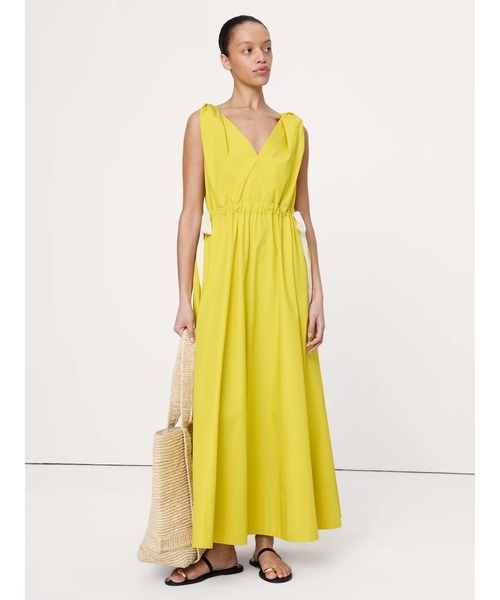 Banana Republic(バナナリパブリック)の「ツイストショルダー ポプリン マキシドレス(ワンピース・レディース・イエロー/ブルー/ブラック・M/S/XS/L)」の1枚目の写真