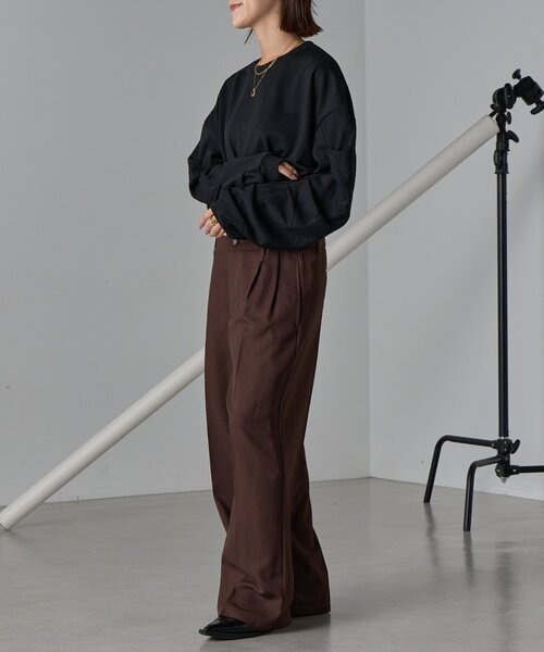 goocy（グーシー）の「裏毛袖タックバルーンプルオーバー（Tシャツ/カットソー・レディース・ブラック/グレー/ホワイト系その他・FREE）」の13枚目の写真