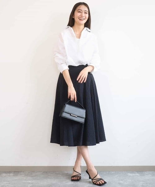 MK MICHEL KLEIN（エムケーミッシェルクラン）の「[洗える]シアーチェック柄フレアスカート（スカート・レディース・ライトグレー/ネイビー・38）」の7枚目の写真