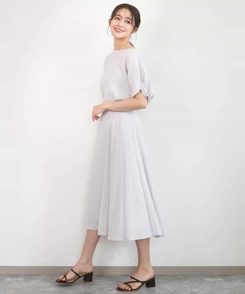 MK MICHEL KLEIN（エムケーミッシェルクラン）の「[洗える]シアーチェック柄フレアスカート（スカート・レディース・ライトグレー/ネイビー・38）」の13枚目の写真