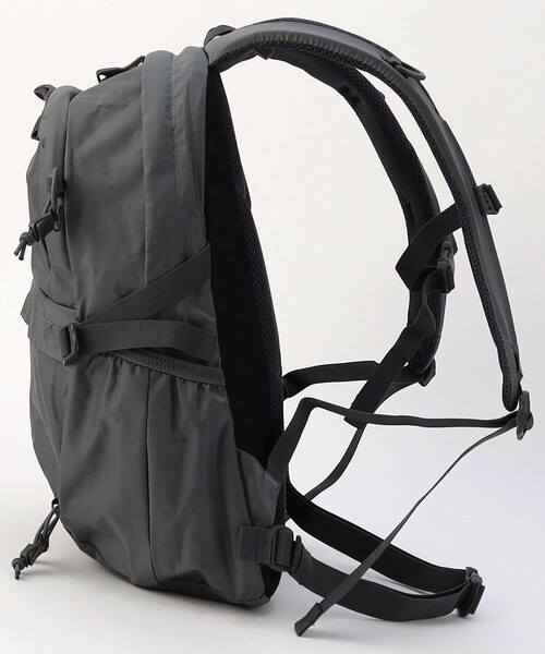 karrimor（カリマー）の「karrimor/カリマー cot 18（バックパック/リュック・メンズ・ブラック・ONE SIZE）」の2枚目の写真