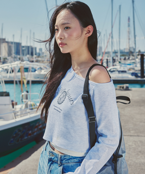 AFTERHOURS(アフターアワーズ)の「GRAPHIC ONE SHOULDER WAFFLE TOP (WHITE MELANGE)(Tシャツ/カットソー・レディース・ライトグレー・FREE)」の1枚目の写真