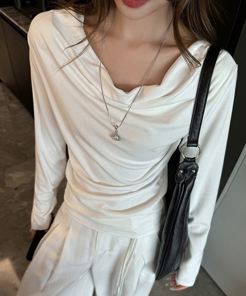 LAFFMO(ラフモ)の「ドレープ長袖カットソー(Tシャツ/カットソー・レディース・ホワイト/ブラウン/ライトグレー・F)」の4枚目の写真
