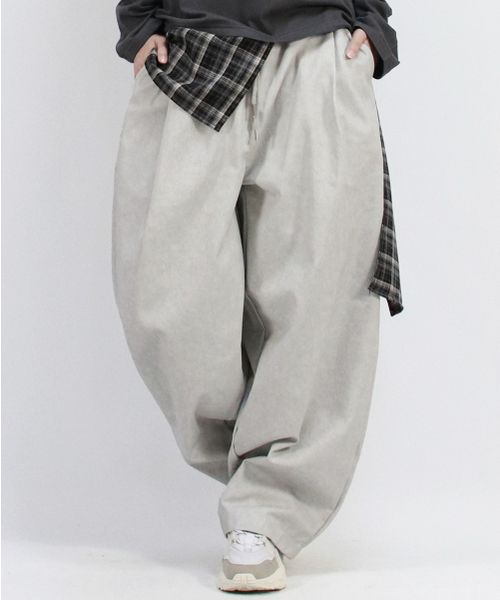 DEMARC(ドゥマーク)の「Grunge washing side one tuck curved wide pants Gray(その他パンツ・レディース・グレー・MEDIUM/LARGE)」の10枚目の写真