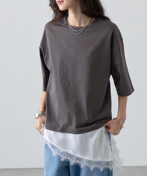 COLONY 2139(コロニートゥーワンスリーナイン)の「【接触冷感】アイラッシュ裾レースドッキングTシャツ(Tシャツ/カットソー・レディース・ホワイト/チャコールグレー/ブラック・FREE)」の1枚目の写真