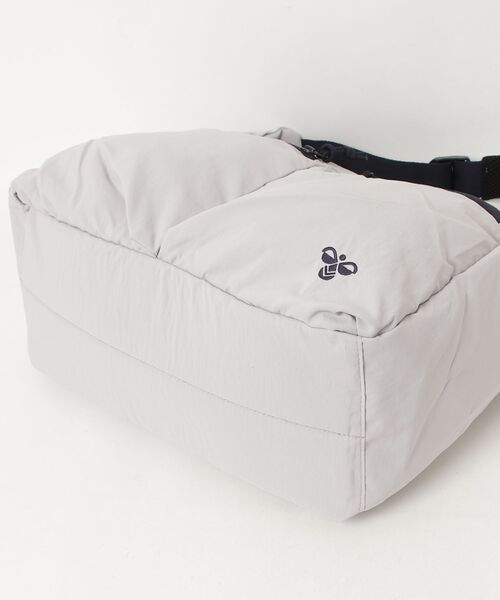 hummel(ヒュンメル)の「hummel/ヒュンメル PLAY Shoulderbag(ショルダーバッグ・レディース・ブラック/グレー・FREE)」の5枚目の写真
