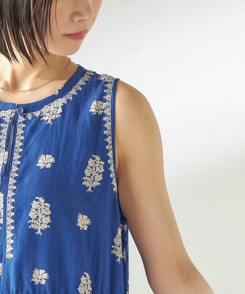 Fanaka(ファナカ)の「【SHIPS別注】Fanaka:〈手洗い可能〉フラワー プリント 刺繍 ワンピース(ワンピース・レディース・ブラック/ブルー・ONE SIZE)」の18枚目の写真