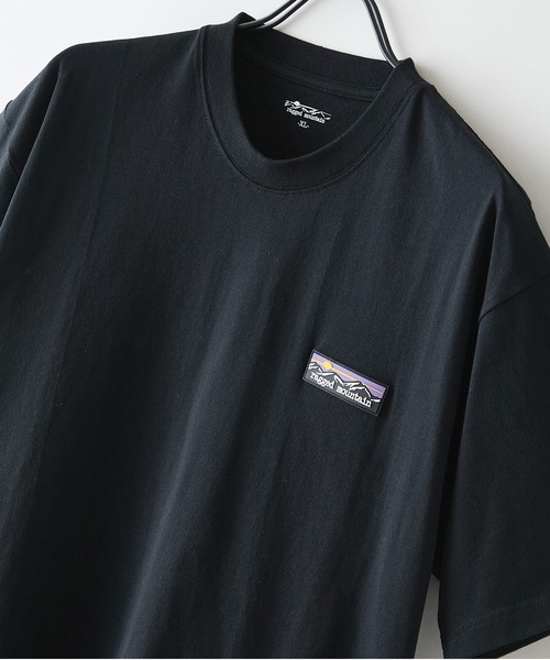 ragged mountain（ラギットマウンテン）の「【RAGGED MOUNTAIN/ラギットマウンテン】【究極のシンプルT】BARNSTEAD/バーンステッド ワンポイントロゴＴシャツ ルーズシルエット アウトドア ストリート 大人カジュアル ノームコア ミニマル（Tシャツ/カットソー・メンズ・ホワイト/ブラック/ベージュ/カーキ/ピンク・MEDIUM/LARGE/X-LARGE）」の2枚目の写真