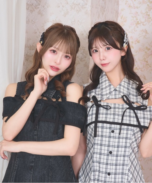 LAFARY(ラファリー)の「デコルテ開きフレアワンピース(ワンピース・レディース・ブラック/ブラウン/ホワイト・FREE)」の4枚目の写真
