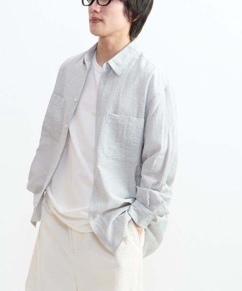 CONVERSE TOKYO(コンバーストウキョウ)の「VISCOSE LINEN WORK SHIRT(シャツ/ブラウス・レディース・ブルー/グレー/ブラック・SMALL/MEDIUM)」の2枚目の写真