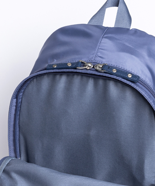 RAIMENT(レイメント)の「Logo Point Backpack_Dust Blue(バックパック/リュック・レディース・その他・FREE)」の3枚目の写真
