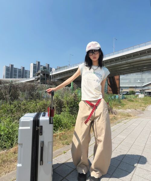 AGOD（エージーオーディー）の「スナップボタンカーブパンツ [ベージュ]（その他パンツ・レディース・その他・SMALL/MEDIUM/LARGE/X-LARGE）」の7枚目の写真
