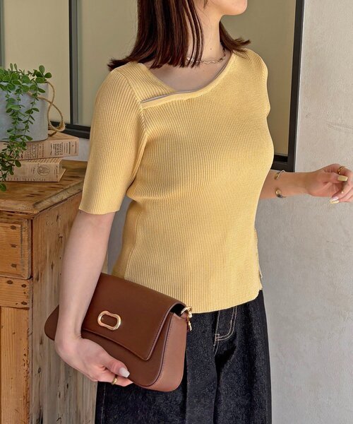 Thevon（ゼボン）の「バイカラーアシメネック半袖ニット（ニット/セーター・レディース・アイボリー/イエロー/ネイビー・S/M）」の8枚目の写真