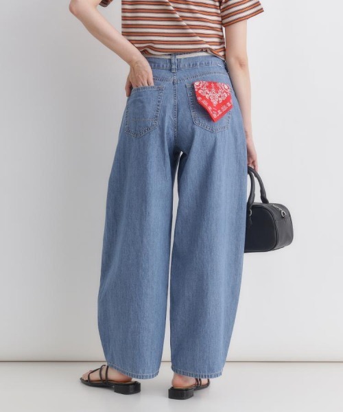 SOMETHING(サムシング)の「SOMETHING(サムシング)サマータックカーブパンツ(デニムパンツ・レディース・ライトインディゴブルー・S/XS/M/L)」の13枚目の写真