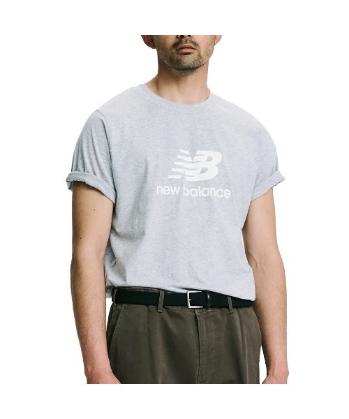 NEW BALANCE(ニューバランス)の「NEW BALANCE STACKED LOGO SHORT SLEEVE T-SHIRT / ニューバランス スタンダード ロゴ Tシャツ / MT41502(Tシャツ/カットソー・メンズ・ブラック/グレー・L/XL/2XL/M)」の5枚目の写真