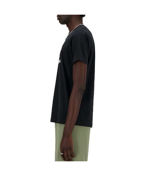 NEW BALANCE(ニューバランス)の「NEW BALANCE STACKED LOGO SHORT SLEEVE T-SHIRT / ニューバランス スタンダード ロゴ Tシャツ / MT41502(Tシャツ/カットソー・メンズ・ブラック/グレー・L/XL/2XL/M)」の4枚目の写真