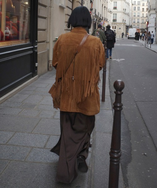 Ameri(アメリ)の「WESTERN FRINGE SYNTHETIC SUEDE VEST(ベスト・レディース・パープル/ブラウン・FREE)」の11枚目の写真
