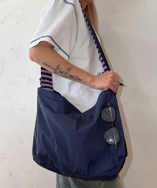 sedacle（セダクル）の「2wayリバーシブルアソート柄バッグ（ショルダーバッグ・レディース・ネイビー/ベージュ系/チェック・FREE）」の14枚目の写真