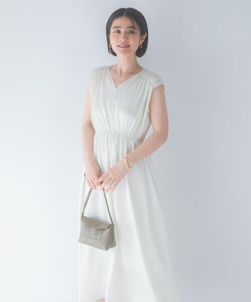 URBAN RESEARCH ROSSO WOMEN（アーバンリサーチ　ロッソ）の「楊柳サテンウエストマークワンピース（ワンピース・レディース・オフホワイト/ネイビー/ブラウン・FREE）」の15枚目の写真