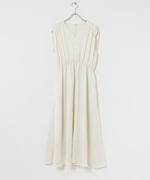 URBAN RESEARCH ROSSO WOMEN（アーバンリサーチ　ロッソ）の「楊柳サテンウエストマークワンピース（ワンピース・レディース・オフホワイト/ネイビー/ブラウン・FREE）」の18枚目の写真