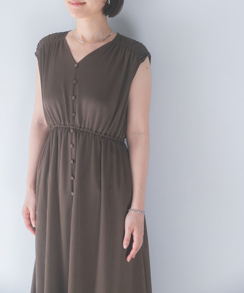 URBAN RESEARCH ROSSO WOMEN(アーバンリサーチ ロッソ)の「楊柳サテンウエストマークワンピース(ワンピース・レディース・オフホワイト/ネイビー/ブラウン・FREE)」の21枚目の写真