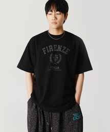 PIECEMAKER（ピースメーカー）の「ヴィンテージフィレンツェリリ半袖Tシャツ（ブラック）（Tシャツ/カットソー）」