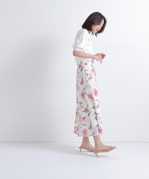 NATURAL BEAUTY BASIC(ナチュラルビューティーベーシック)の「ハートネックベーシックニット(ニット/セーター・レディース・ブラック/オフホワイト/ブルー/ダークブラウン・フリ-)」の7枚目の写真