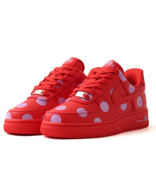 NIKE(ナイキ)の「NIKE WMNS AIR FORCE 1 '07 / ナイキ ウィメンズ エア フォース 1 '07【SP】(スニーカー・レディース・レッド・26.5cm/26.0cm/28.0cm/27.5cm/27.0cm)」の1枚目の写真