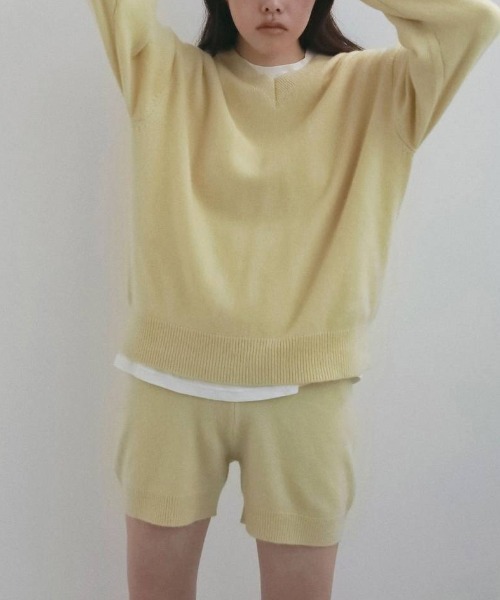 anuke(アンヌーク)の「anuke Wool Vneck Knit ウールVネックニット/62620530(ニット/セーター・レディース・イエロー/チャコールグレー・ONE SIZE)」の2枚目の写真