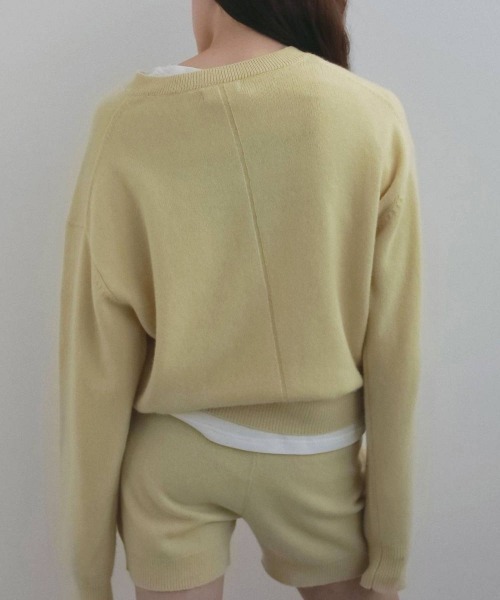 anuke(アンヌーク)の「anuke Wool Vneck Knit ウールVネックニット/62620530(ニット/セーター・レディース・イエロー/チャコールグレー・ONE SIZE)」の4枚目の写真