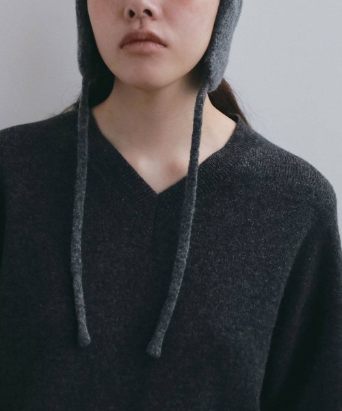anuke(アンヌーク)の「anuke Wool Vneck Knit ウールVネックニット/62620530(ニット/セーター・レディース・イエロー/チャコールグレー・ONE SIZE)」の7枚目の写真