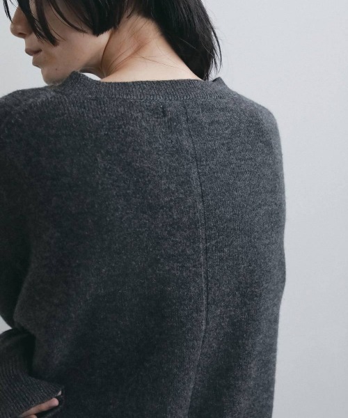 anuke(アンヌーク)の「anuke Wool Vneck Knit ウールVネックニット/62620530(ニット/セーター・レディース・イエロー/チャコールグレー・ONE SIZE)」の12枚目の写真