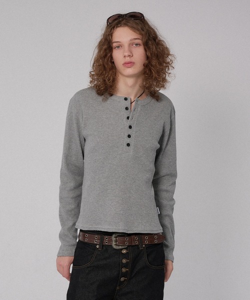 WISH FOR EVER(ウィッシュフォーエバー)の「CUT-OFF HENRY NECK THERMAL/カットオフヘンリーネックサーマル(Tシャツ/カットソー・メンズ・ホワイト/ボルドー/ブラック/ブラウン/グレー/ネイビー・LARGE/SMALL/MEDIUM)」の11枚目の写真
