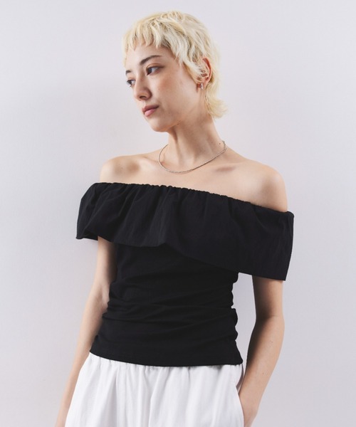 HANNE(アン)の「フリルギャザーオフショルトップス(Tシャツ/カットソー・レディース・ホワイト/ブラック・FREE)」の1枚目の写真