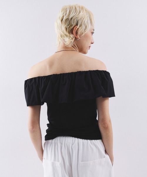 HANNE(アン)の「フリルギャザーオフショルトップス(Tシャツ/カットソー・レディース・ホワイト/ブラック・FREE)」の3枚目の写真