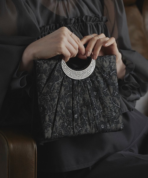 RUIRUE BOUTIQUE(ルイルエブティック)の「ビジュー ハンドル スパンコール 刺繍 レース ハンドバッグ | レディースバッグ・結婚式バッグ・パーティー用バッグ・フォーマルバッグ・パーティーバッグ・鞄・ハンドバック(ハンドバッグ・レディース・ブラック/アイボリー・FREE)」の1枚目の写真