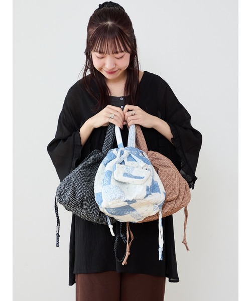 Samansa Mos2(サマンサ モスモス)の「【Cross×Staff】ポーチ付/まんまるポシェット(ハンドバッグ・レディース・オフホワイト/チャコールグレー/キャメル・F)」の7枚目の写真