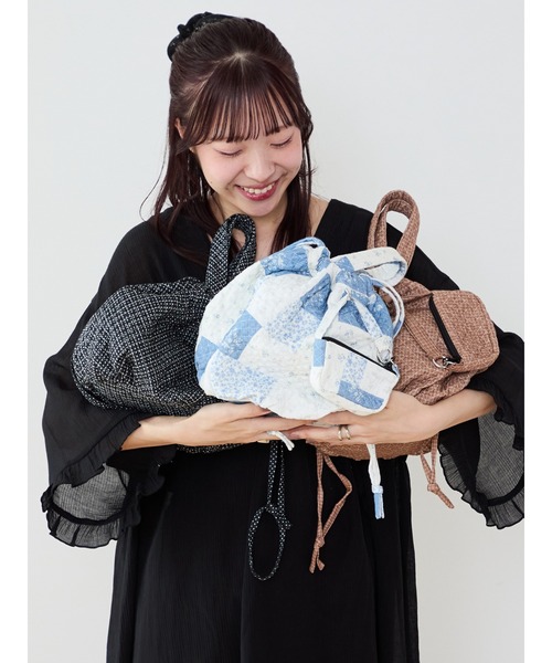 Samansa Mos2(サマンサ モスモス)の「【Cross×Staff】ポーチ付/まんまるポシェット(ハンドバッグ・レディース・オフホワイト/チャコールグレー/キャメル・F)」の19枚目の写真