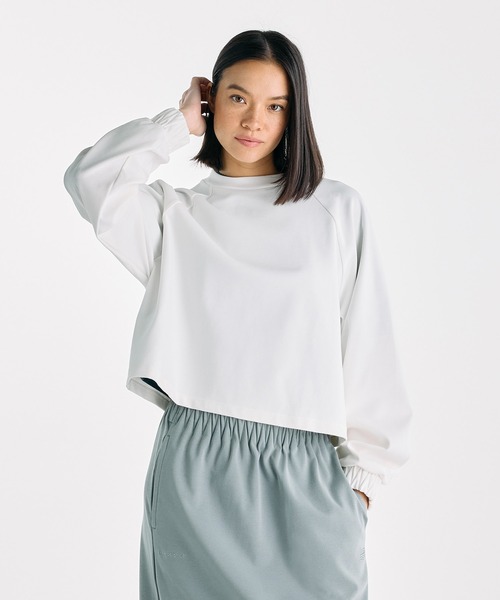 NEW BALANCE(ニューバランス)の「NB GREY プルオーバー(スウェット・レディース・オフホワイト/チャコールグレー・X-LARGE/SMALL/X-SMALL/LARGE/MEDIUM)」の2枚目の写真