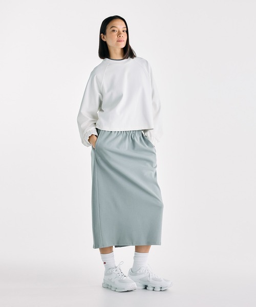 NEW BALANCE(ニューバランス)の「NB GREY プルオーバー(スウェット・レディース・オフホワイト/チャコールグレー・X-LARGE/SMALL/X-SMALL/LARGE/MEDIUM)」の6枚目の写真